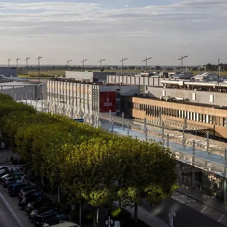 Moevenpick Hotel Nuernberg Airport Exterior photo